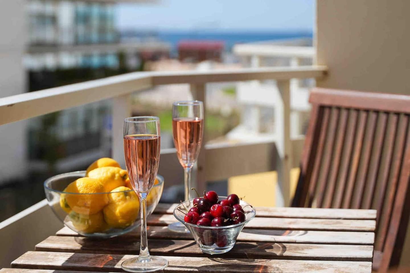 Spacious Beach 2 Bedroom Apt Sleep6 By Promenade Armacao de Pera Exterior foto